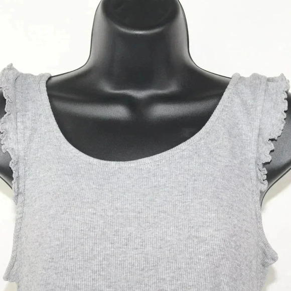 H&M - Picture 2 of 6